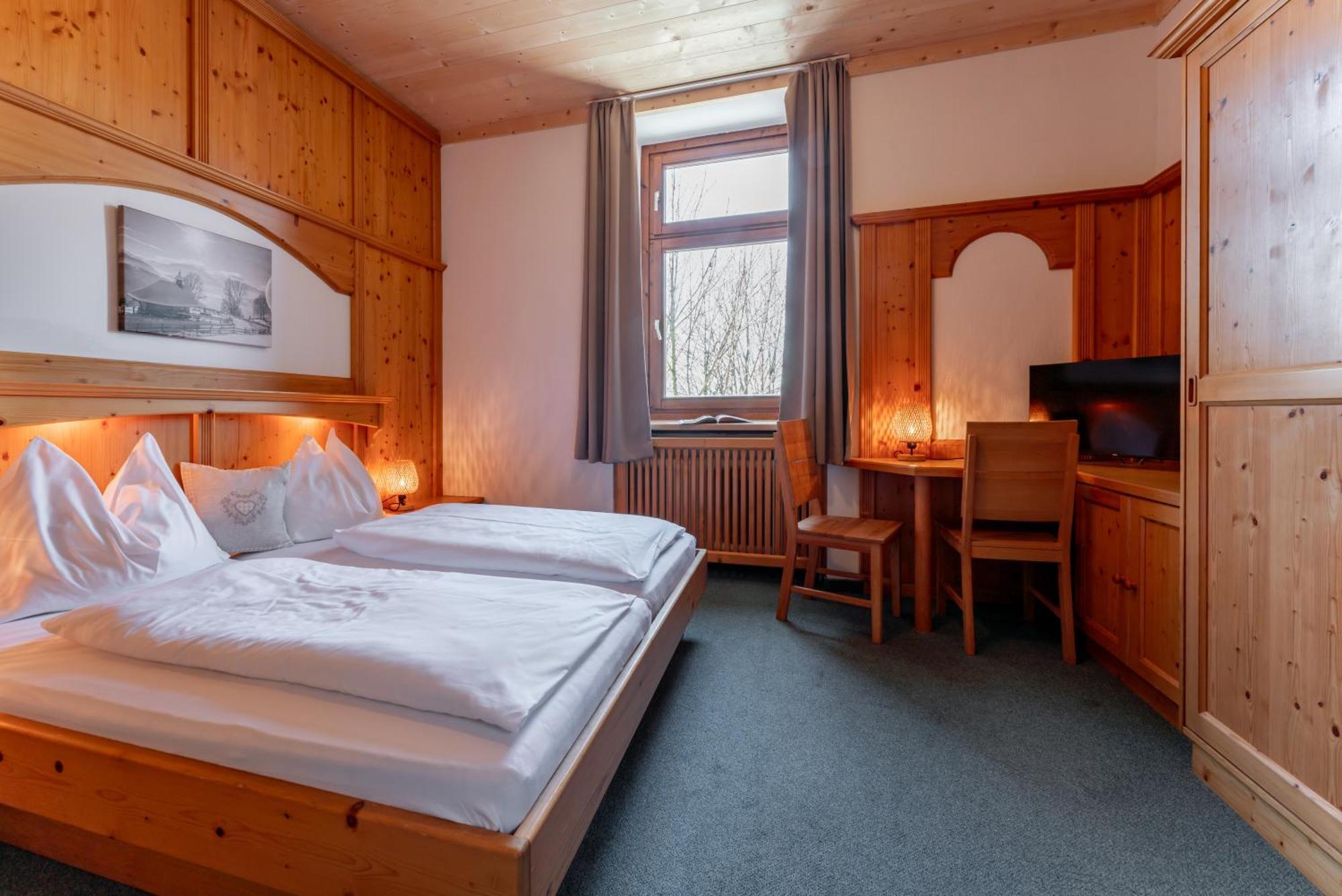 Hotel Gasthof Post フッシュ・アン・デア・グロースグロックナーシュトラーセ エクステリア 写真